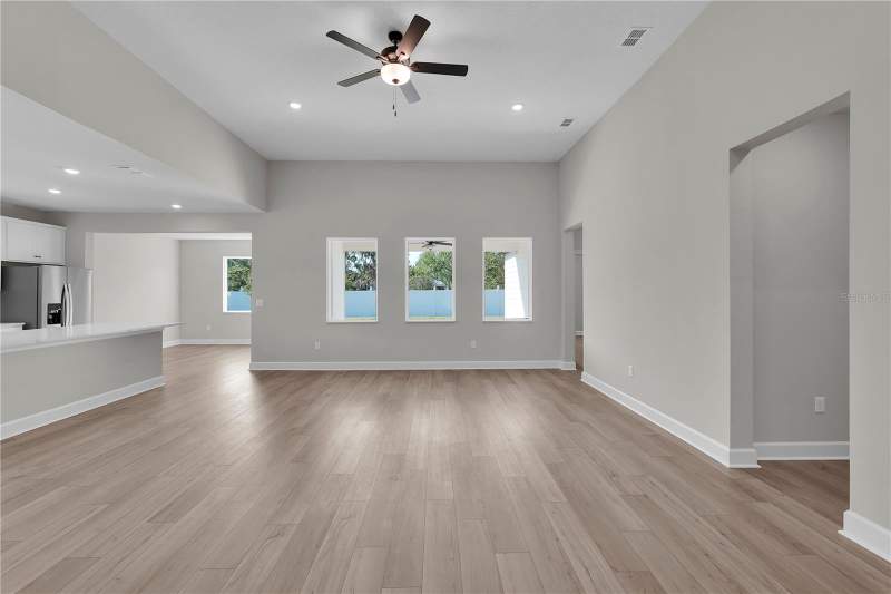 4 bedroom Single Family Residence at 4451 SW 160th Loop, Marion Oaks Un 04, Ocala — photo 4