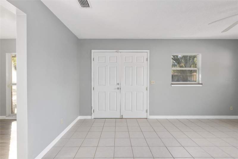 3 bedroom Single Family Residence at 2821 NE 17th Ter, Carol Estates North, Gainesville — photo 5