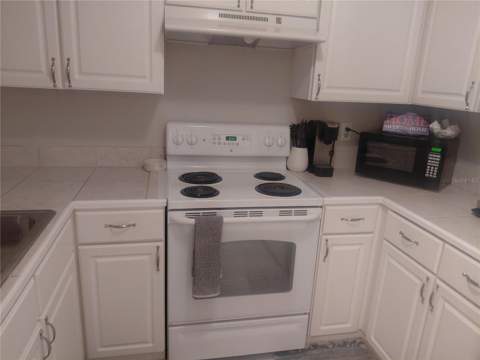 85 SE 16th Avenue #F302, Gainesville FL - photo 8 of 78