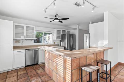 593 Marmora Avenue, Tampa FL - photo 9 of 12
