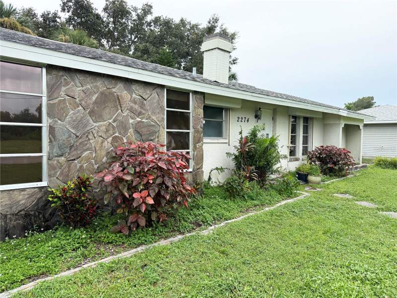 3 bedroom Single Family Residence at 2274 Lakeshore Circle, Port Charlotte Sec 018, Port Charlotte — photo 3