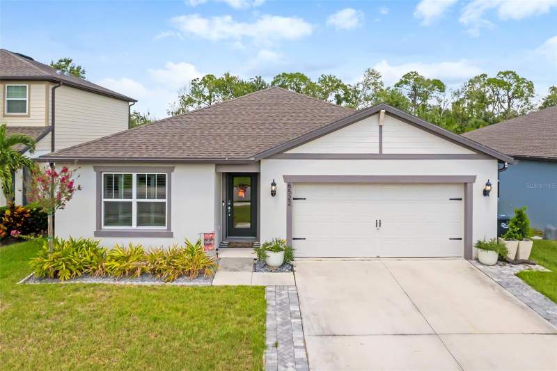 4 bedroom Single Family Residence at 8522 Abalone Loop, Isles At Bayview Ph I Subph A & B, Parrish — photo 1