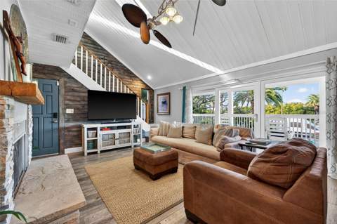 3404 E Maritana Drive, St Pete Beach FL - photo 9 of 62