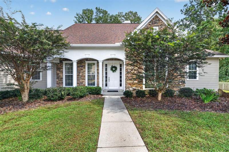 5 bedroom Single Family Residence at 4923 NW 62nd Street, Windsor Glen, Gainesville — photo 2