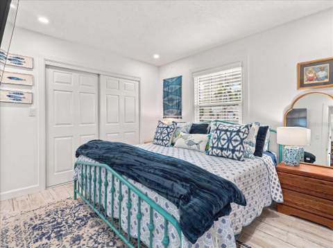 5153 Salmon Drive #B, St Petersburg FL - photo 14 of 50