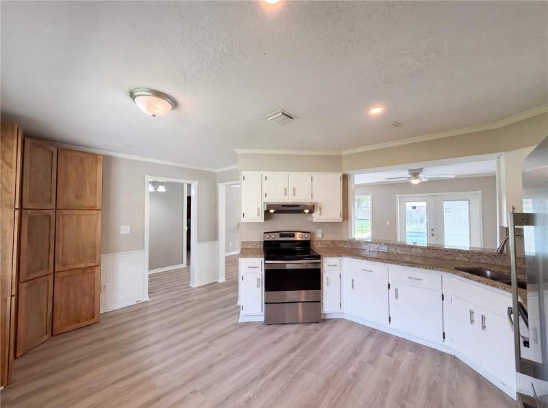3 bedroom Single Family Residence at 1770 NE 37th Street, Woodland Place First Add, Ocala — photo 2