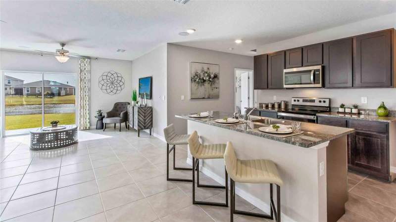 5 bedroom Single Family Residence at 32340 Weathered Oak Drive, Wyndfields, Wesley Chapel — photo 3