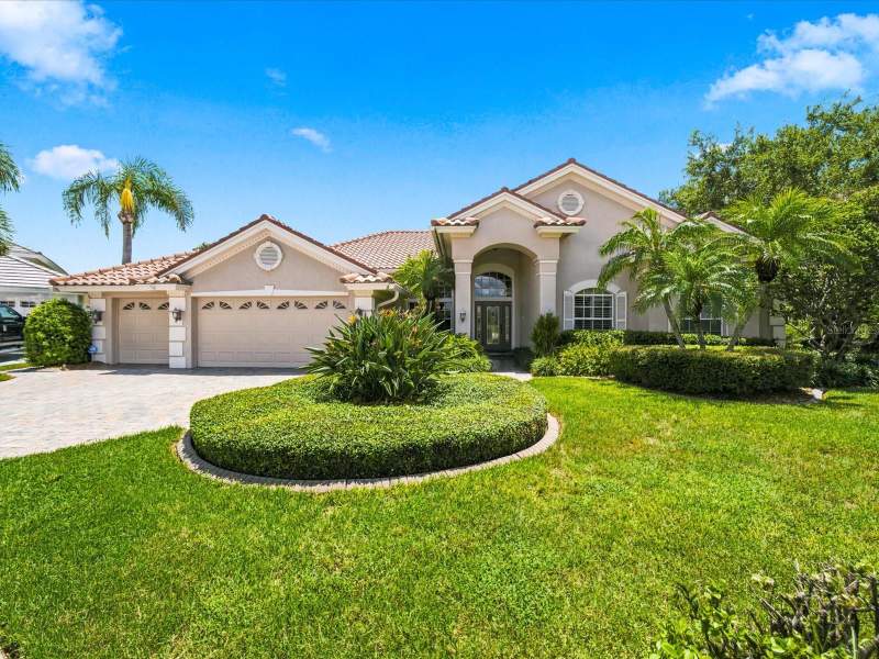 4 bedroom Single Family Residence at 9802 Mako Court, Bayside South, Tampa — photo 2