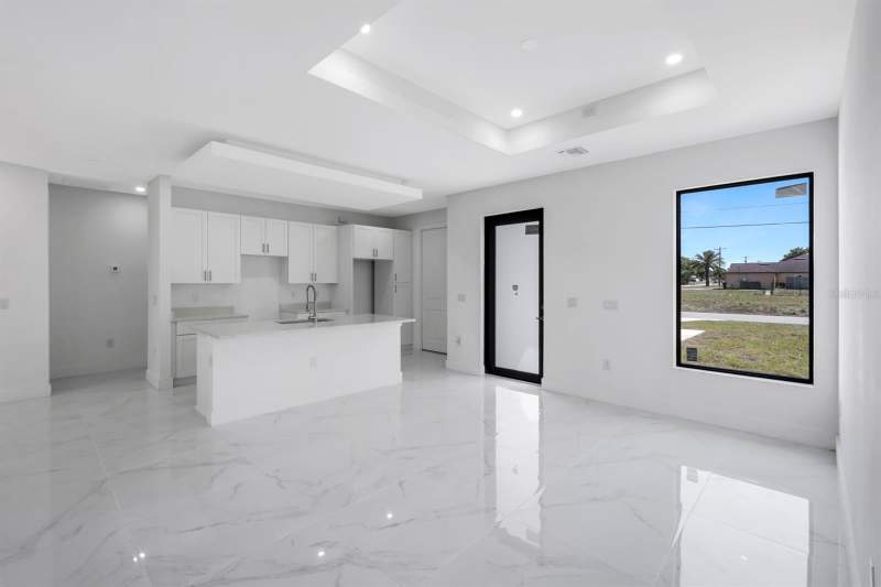 3 bedroom Single Family Residence at 100 Parish Drive, Mirror Lakes Unit 18, Lehigh Acres — photo 5