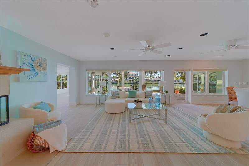 4 bedroom Single Family Residence at 207 Midway Island, Island Estates Of Clearwater, Clearwater Beach — photo 3