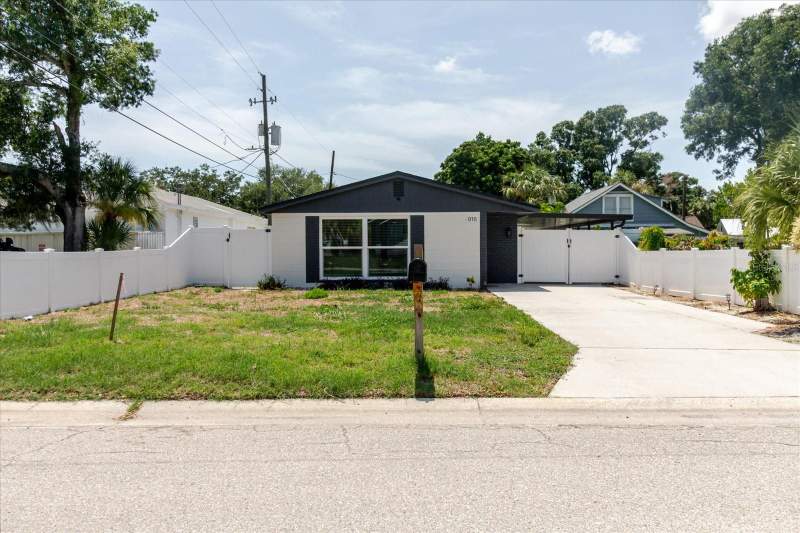 3 bedroom Single Family Residence at 916 17th Street, Lewis & Burkhard, St Petersburg — photo 3