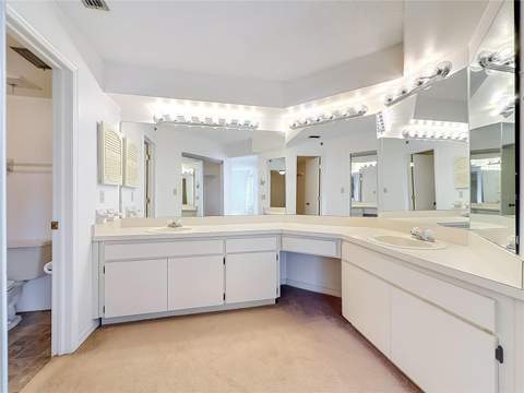6810 Stones Throw Circle #13302, St Petersburg FL - photo 24 of 49
