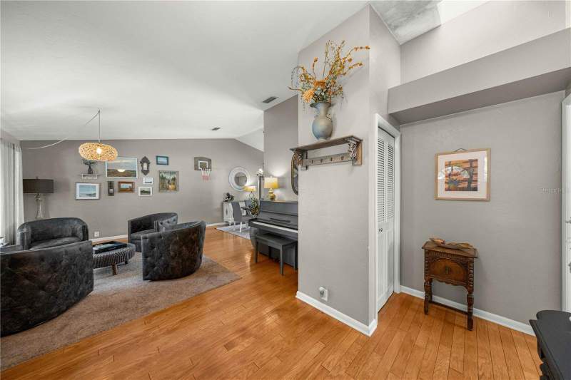 4 bedroom Single Family Residence at 4312 NW 12th Place, Landmark Woods, Gainesville — photo 3