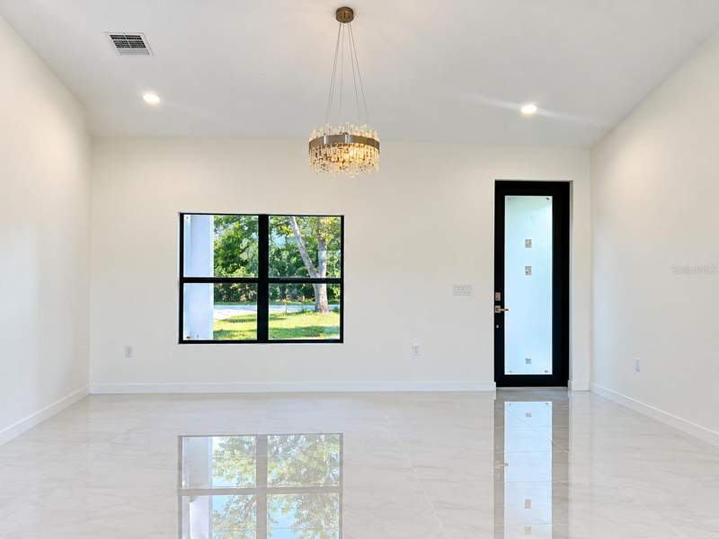 4 bedroom Single Family Residence at 23156 Olean Boulevard, Port Charlotte Sec 020, Port Charlotte — photo 5