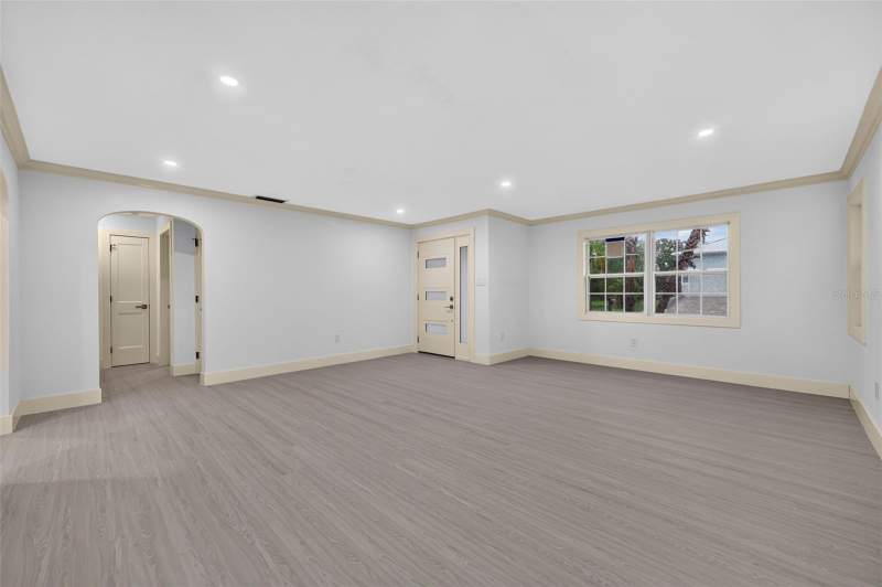 3 bedroom Single Family Residence at 870 Narcissus Avenue, Mandalay Sub, Clearwater Beach — photo 5