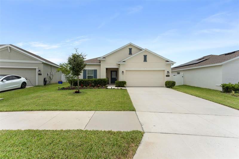 4 bedroom Single Family Residence at 1795 Ross Hammock Avenue, Trinity Lakes Phase 1 And 2 Pb, Groveland — photo 2