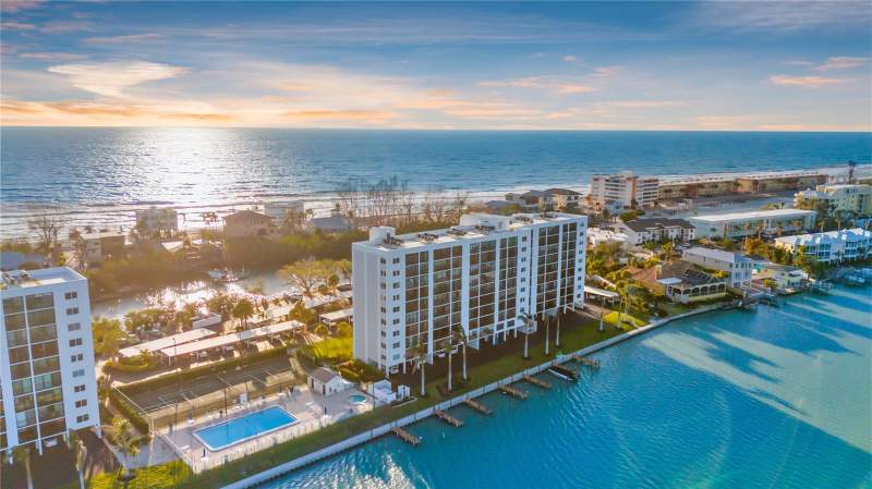 2 bedroom Condominium at 9397 Midnight Pass Road #506, Pointe On Midnight Pass, Sarasota — photo 2