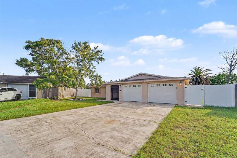 3 bedroom Single Family Residence at 5751 DOLORES DRIVE, LA VILLA GARDENS, HOLIDAY — photo 1