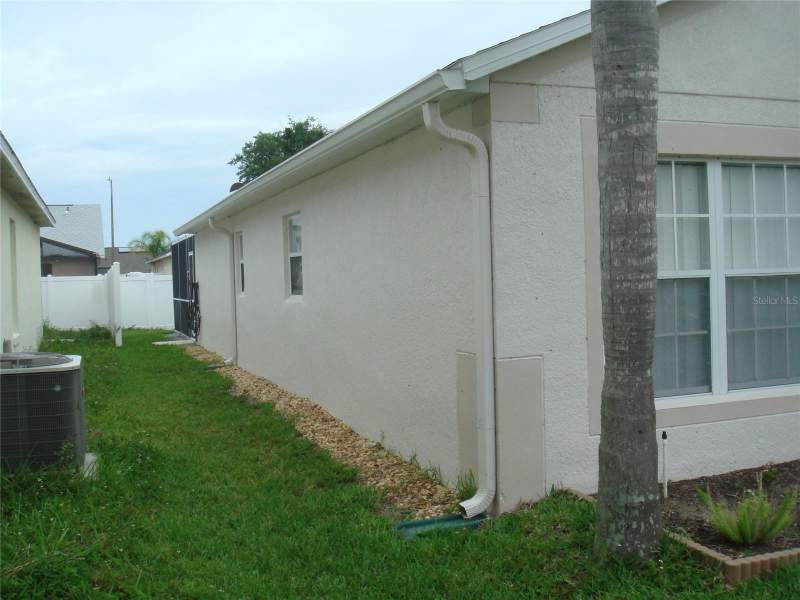 5 bedroom Single Family Residence at 1036 Clear Creek Circle, Clear Creek Ph Three Sub, Clermont — photo 4
