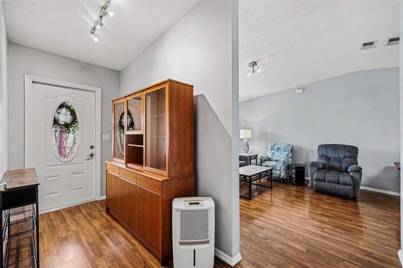 3 bedroom Single Family Residence at 316 SW 19th Terrace, Cape Coral, Cape Coral — photo 3