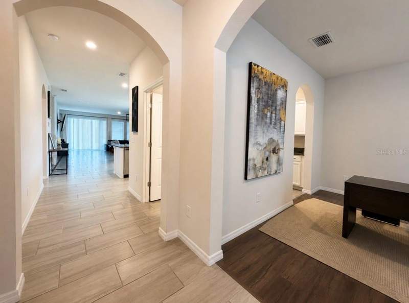 4 bedroom Single Family Residence at 431 Halter Drive, Bridlewood, Apopka — photo 3