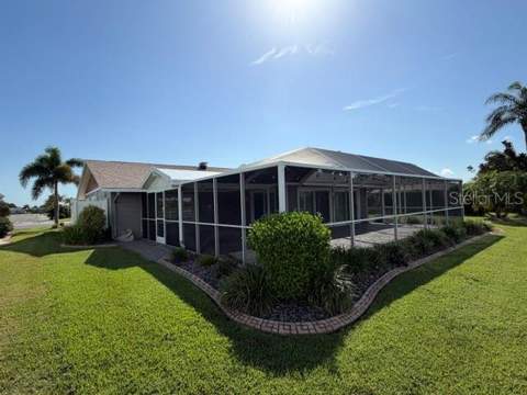 1804 Bunker Hill Drive, Sun City Center FL - photo 10 of 44