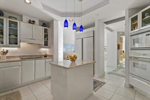 2165 Gulf Of Mexico Drive #121, Longboat Key FL - photo 14 of 60