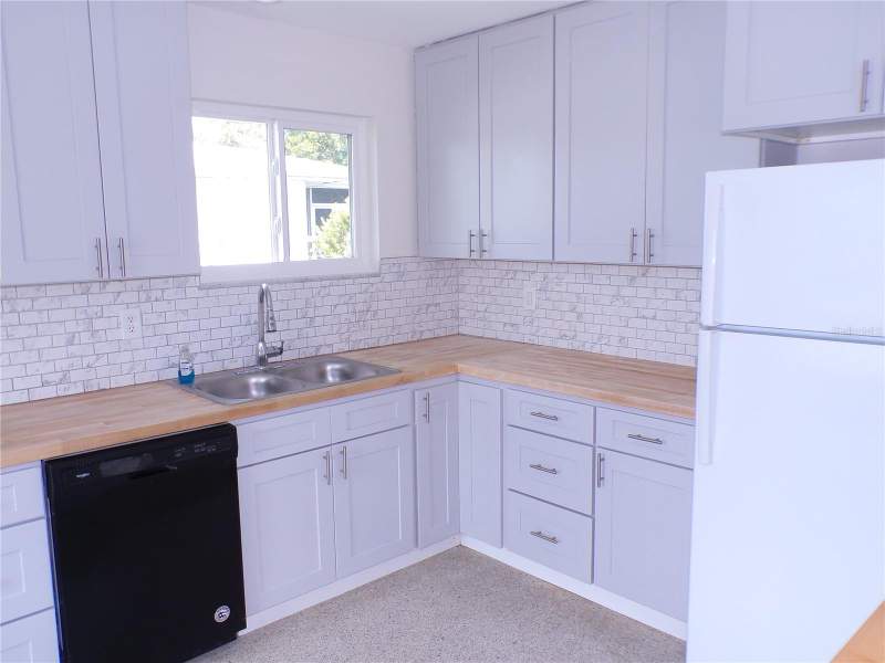 2 bedroom Single Family Residence at 2185 Easy Street, Port Charlotte Sec 033, Port Charlotte — photo 3