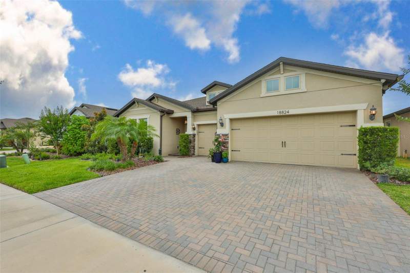 6 bedroom Single Family Residence at 18824 Alder Glen Drive, Birchwood Preserve, Lutz — photo 3