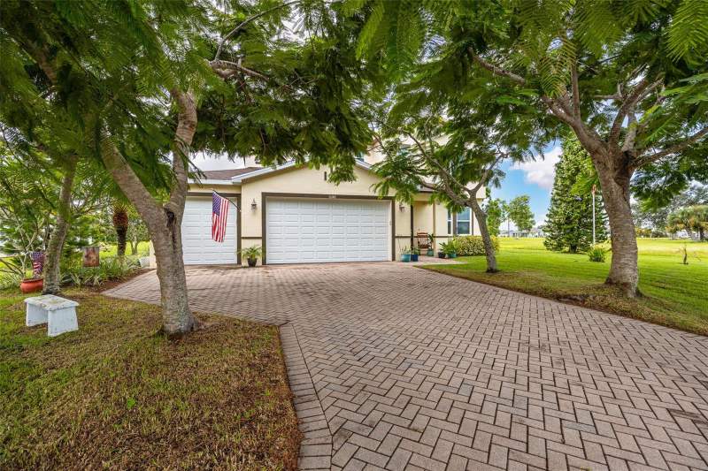 3 bedroom Single Family Residence at 16140 Badalona Drive, Punta Gorda Isles Sec 16, Punta Gorda — photo 4