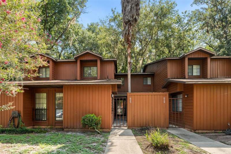 825 SW 55TH TERRACE home for sale in Rockwood Villas