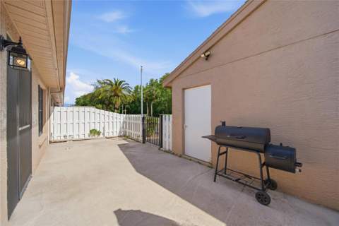 3135 Charter Club Drive #B, Tarpon Springs FL - photo 6 of 28