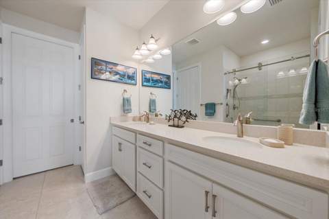 7022 Holbrook Cove, Lakewood Ranch FL - photo 22 of 43