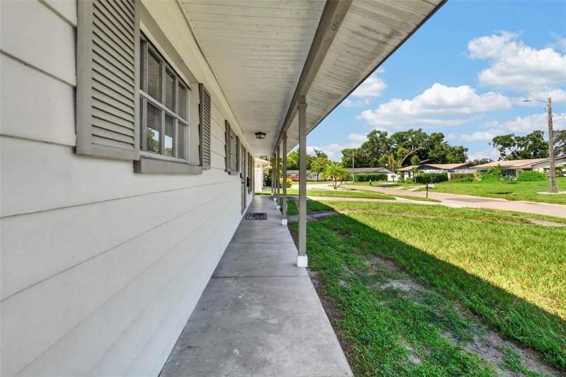 3 bedroom Single Family Residence at 3312 W Burke Street, Idle Grove Park Unit 1 Corr, Tampa — photo 3