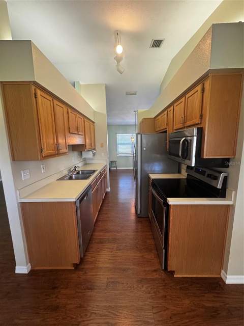 40101 Bowtie Drive, Lady Lake FL - photo 8 of 25