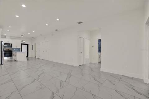 2725 W Green Street, Tampa FL - photo 9 of 28