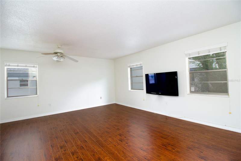 1 bedroom Condominium at 6940 A Sunset Drive #2C, Les Chateaux Condo, St Petersburg — photo 2
