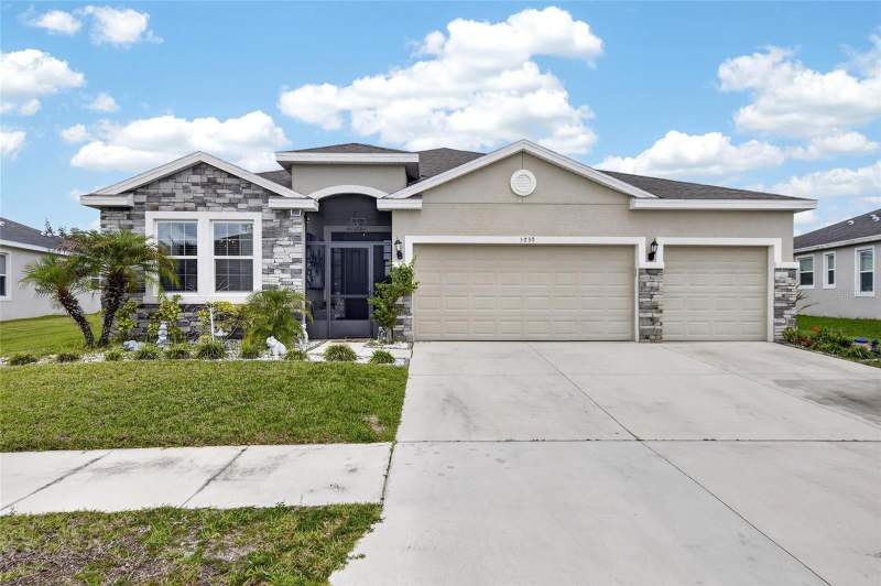 4 bedroom Single Family Residence at 5030 Jagged Cloud Drive, Dg Farms Ph 1B, Wimauma — photo 2