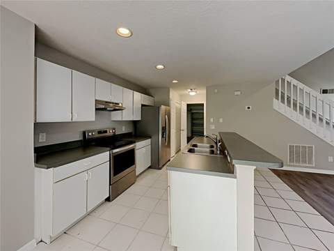 2184 Heathwood Circle, Orlando FL - photo 8 of 19
