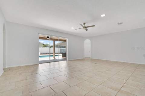 1086 Rock Creek Street, Apopka FL - photo 9 of 60