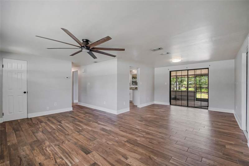 3 bedroom Single Family Residence at 2201 CAMELLIA DRIVE, LAKE BRANTLEY ISLES 2ND ADD, LONGWOOD — photo 4