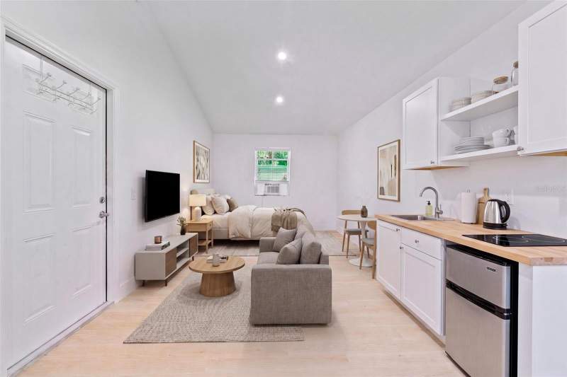 3 bedroom Single Family Residence at 802 W Coral Street, Suburb Royal, Tampa — photo 4