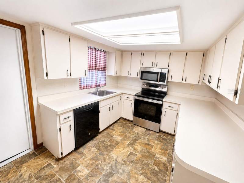 2 bedroom Condominium at 3800 E Silver Springs Boulevard #8, Park East Condo, Ocala — photo 3