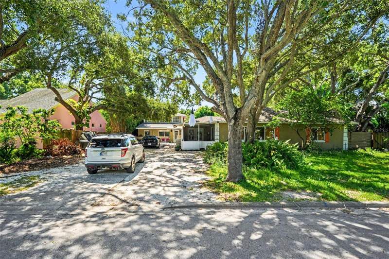 3 bedroom Single Family Residence at 3022 Dartmouth Avenue, Historic Kenwood, St Petersburg — photo 2
