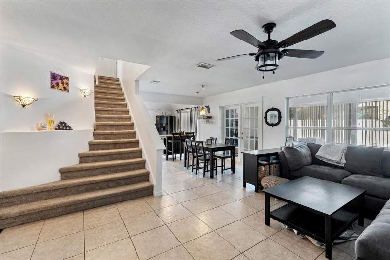 3 bedroom Single Family Residence at 9758 Fox Hollow Road, Pebble Creek Village Unit 7, Tampa — photo 5