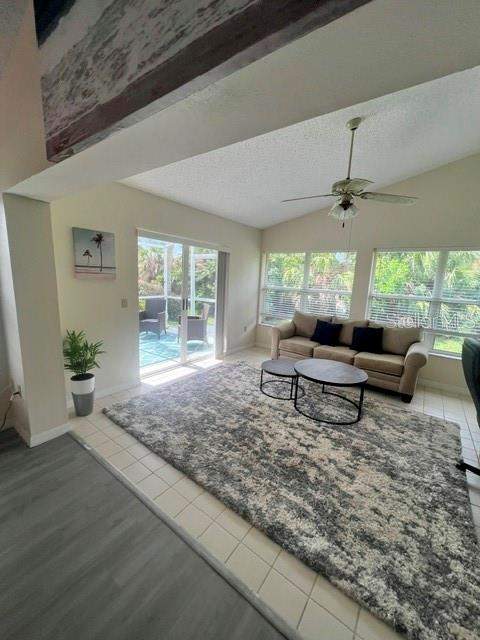 2 bedroom Single Family Residence at 810 Harrington Lake Drive #85, Harrington Lake, Venice — photo 2