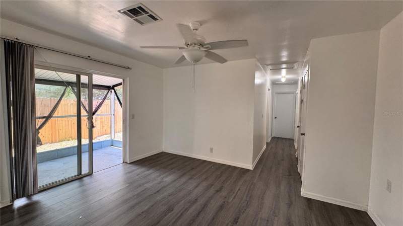 4 bedroom Single Family Residence at 8315 Libby Lane, Sanson Park Unit 2, Tampa — photo 4