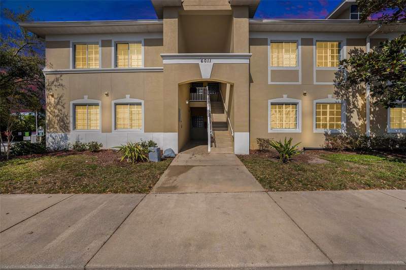 6011 SKYDALE WAY #101 home for sale in Villages of Bloomingdale