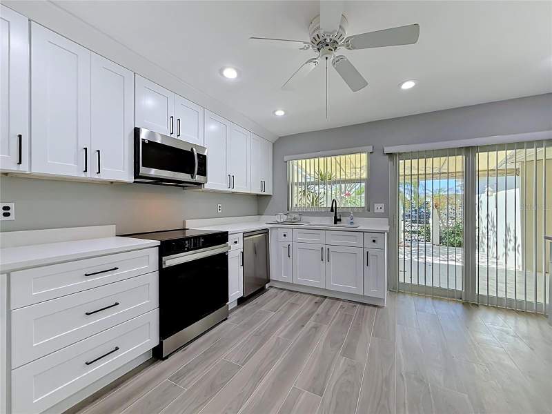 2 bedroom Condominium at 355 Boca Ciega Point Boulevard #355, Boca Ciega Point East, St Petersburg — photo 4