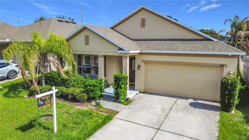 4 bedroom Single Family Residence at 1269 WATER WILLOW DRIVE, LAKE DOUGLAS PRESERVE, GROVELAND — photo 2